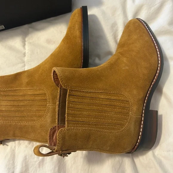 Suede boot - Picture 3 of 5